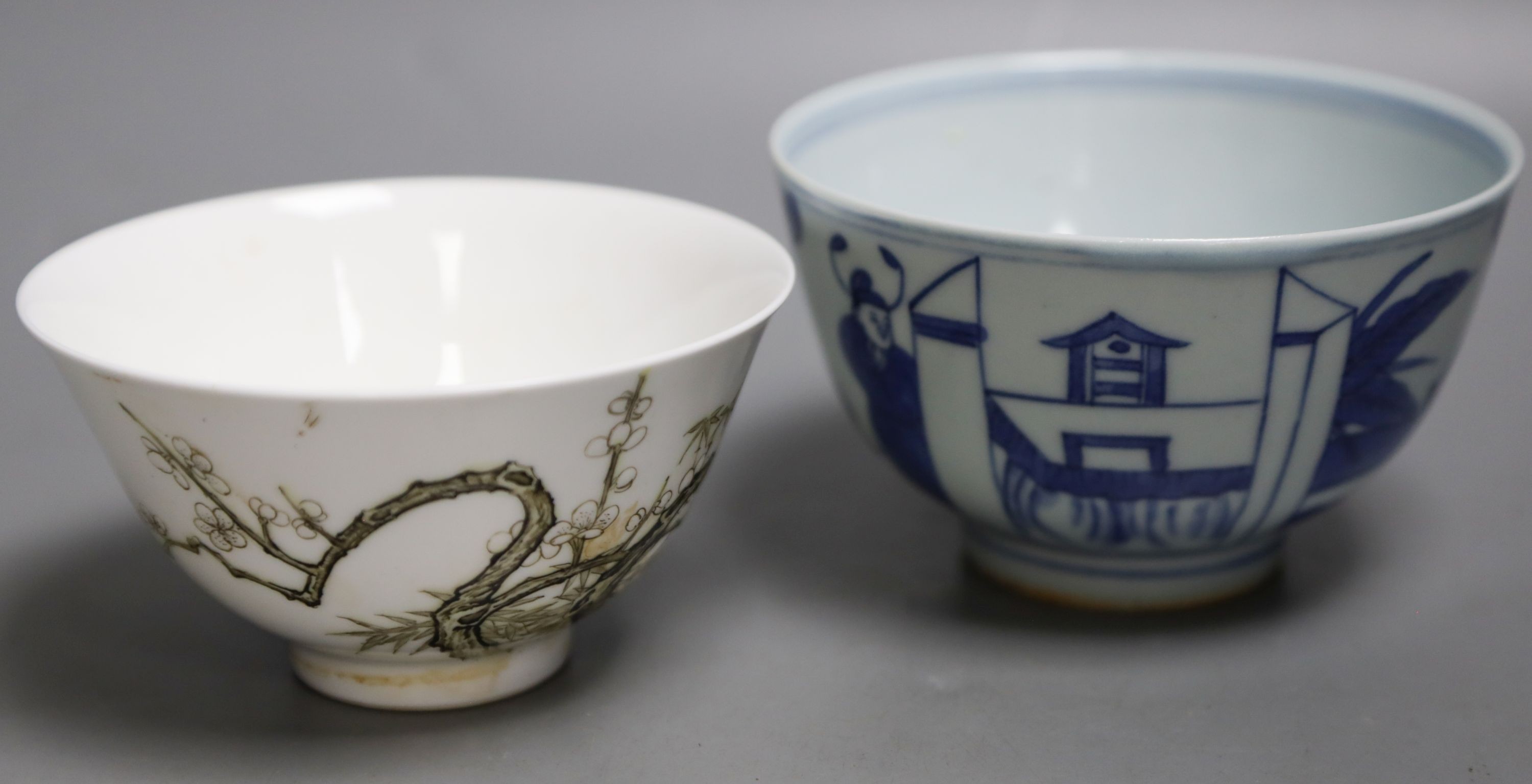 A Chinese blue and white figural bowl and another prunus decorated bowl, 11cm